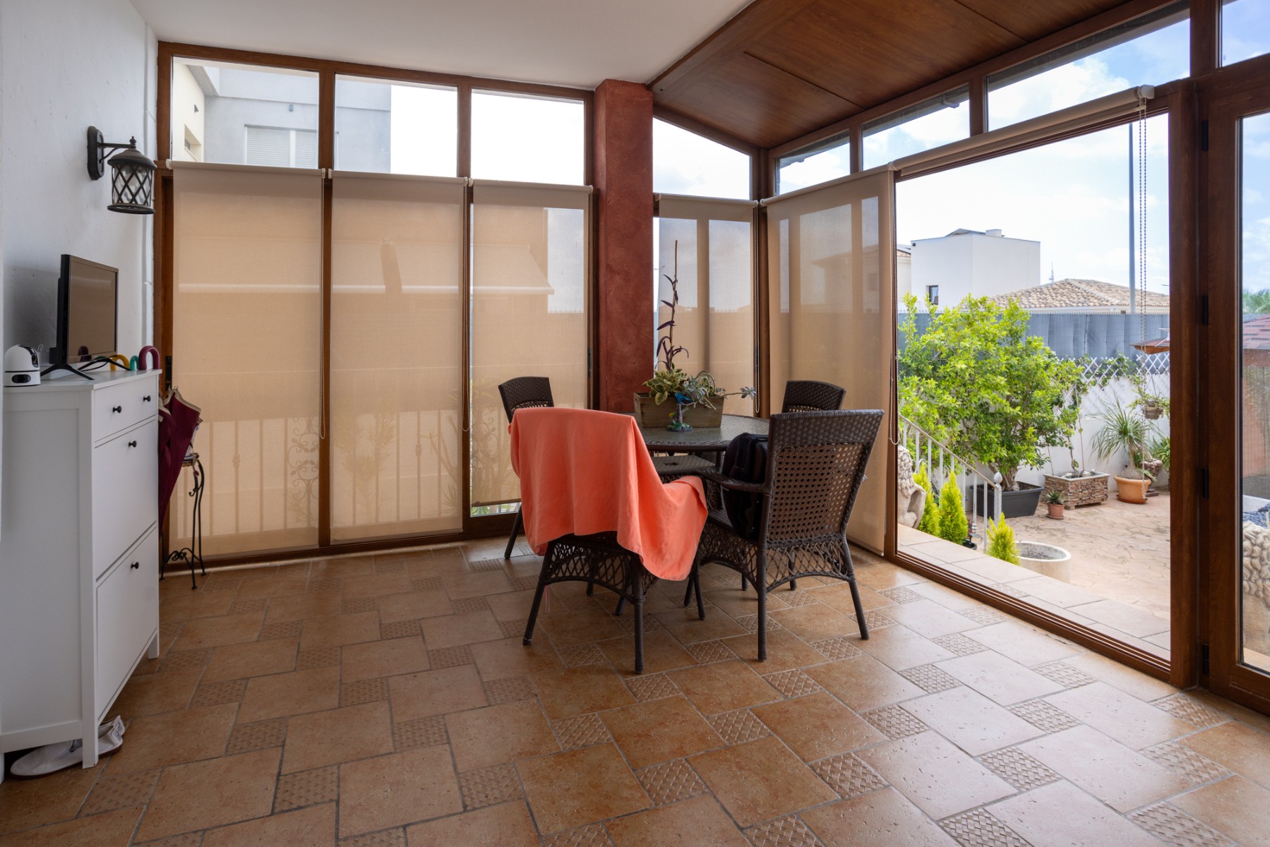 Dining area in villa for sale in Los Montesinos