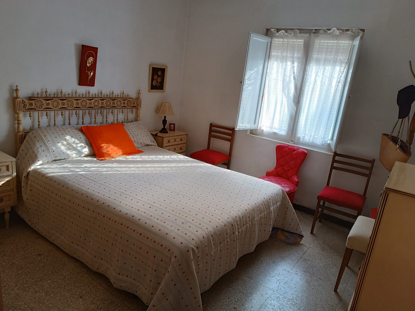 Bedroom in villa for sale in Yecla
