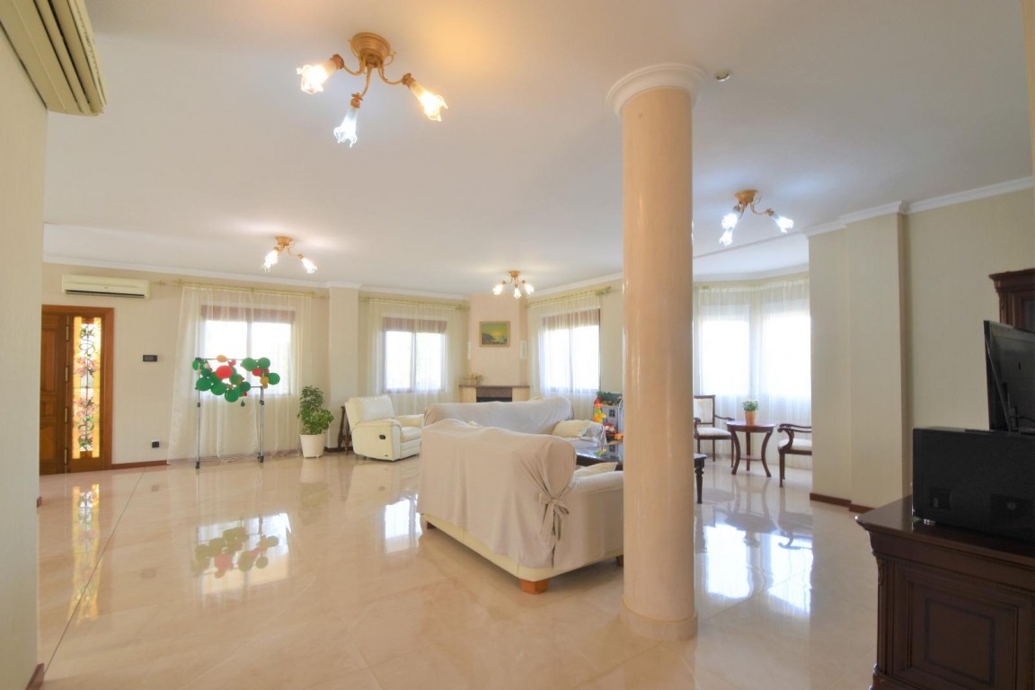 Master bedroom in villa for sale in Ciudad Quesada