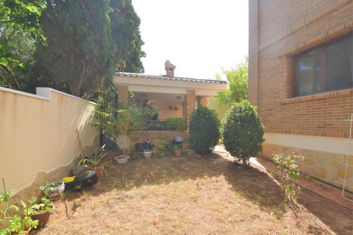 Pool area in villa for sale in Ciudad Quesada