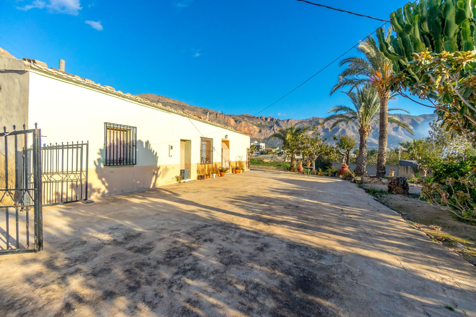 Master bedroom in finca for sale in Orihuela