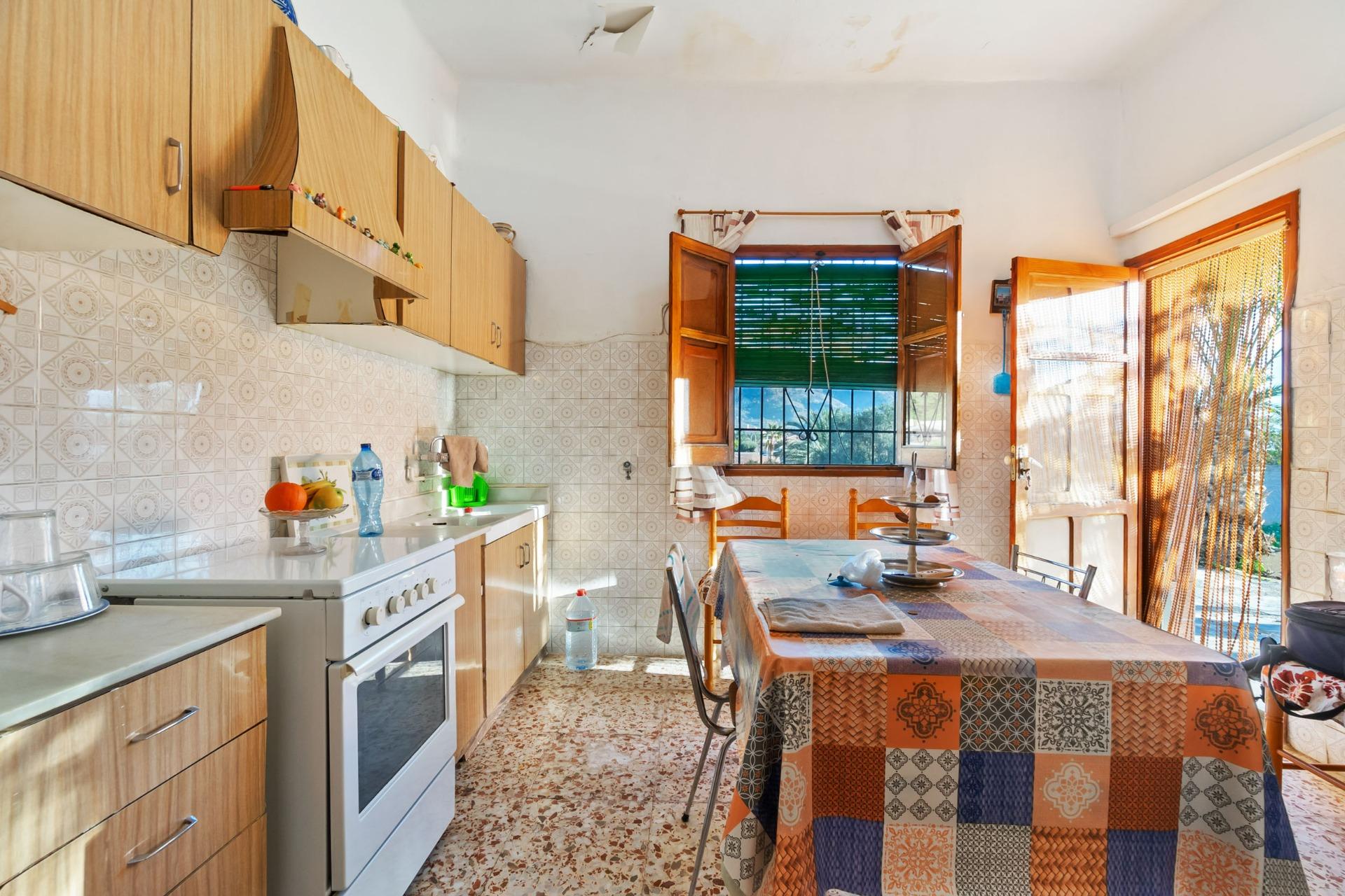 Dining area in finca for sale in Orihuela