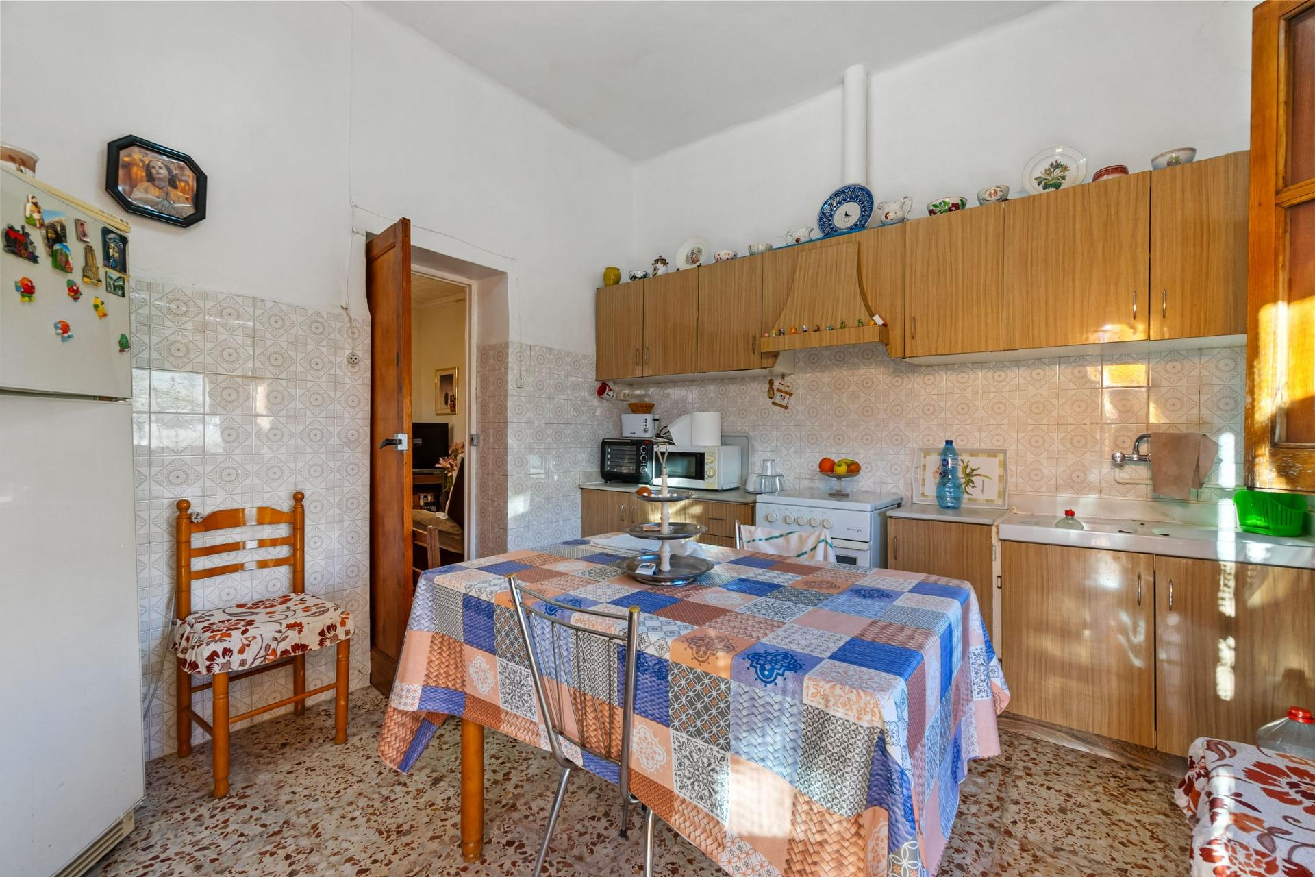 Bedroom in finca for sale in Orihuela