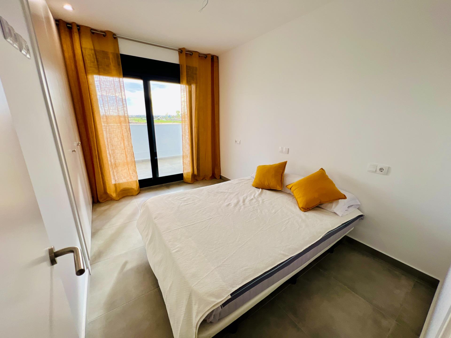 Kitchen in apartment for sale in Los Alcazares