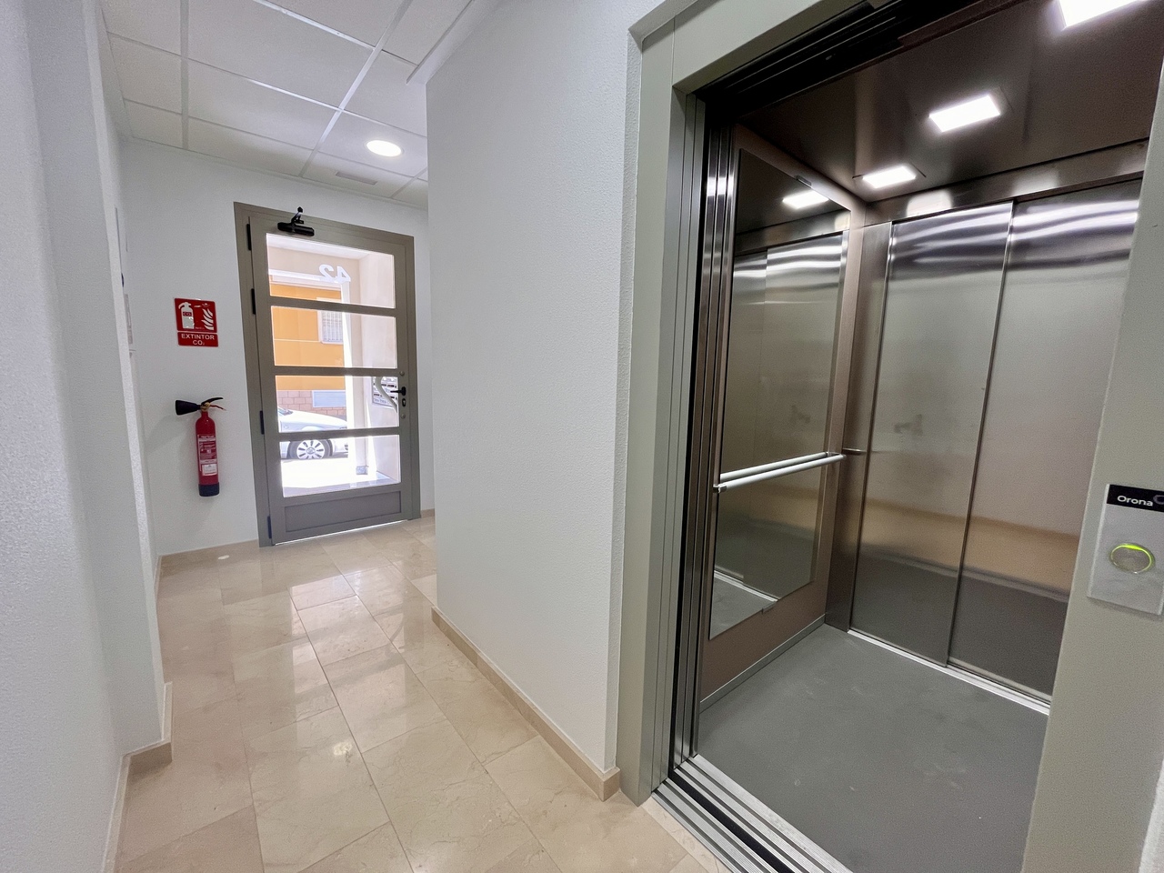 Garden in penthouse for sale in Torre de La Horadada