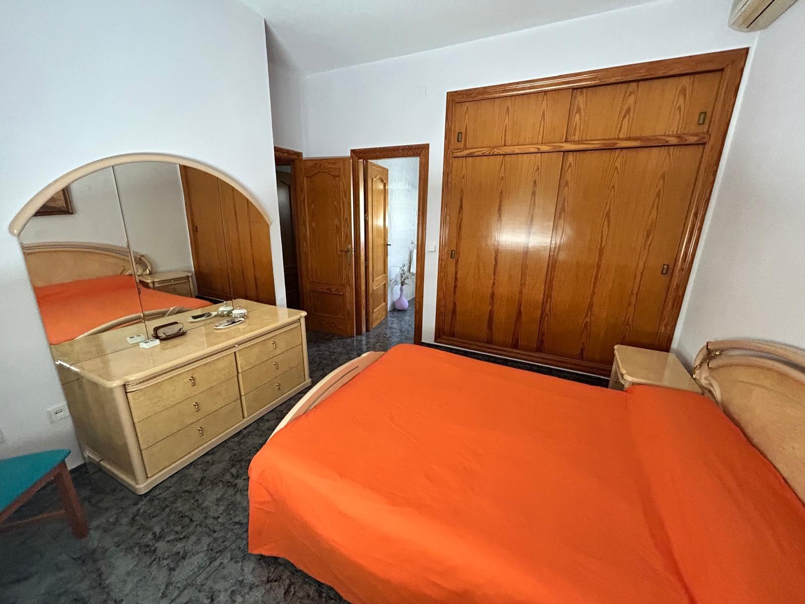 Terrace in villa for sale in Los Alcazares