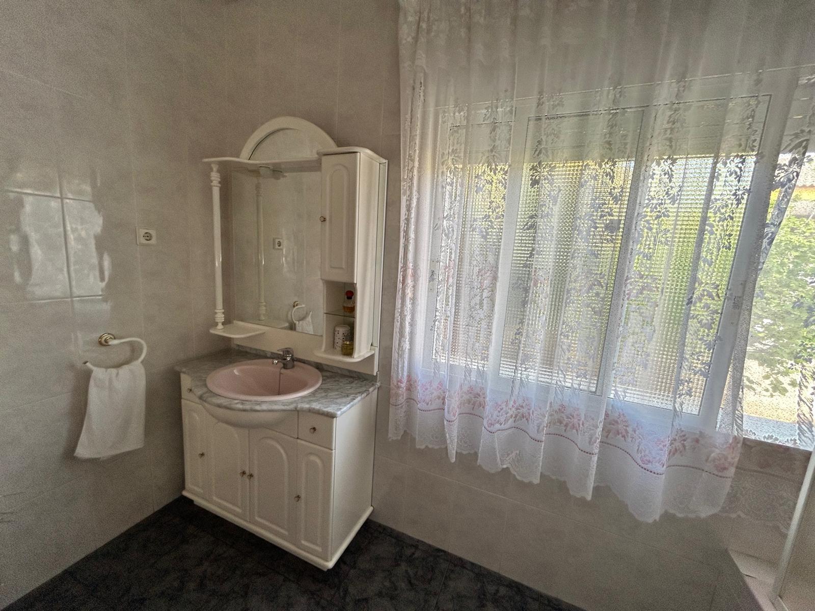 Dining area in villa for sale in Los Alcazares