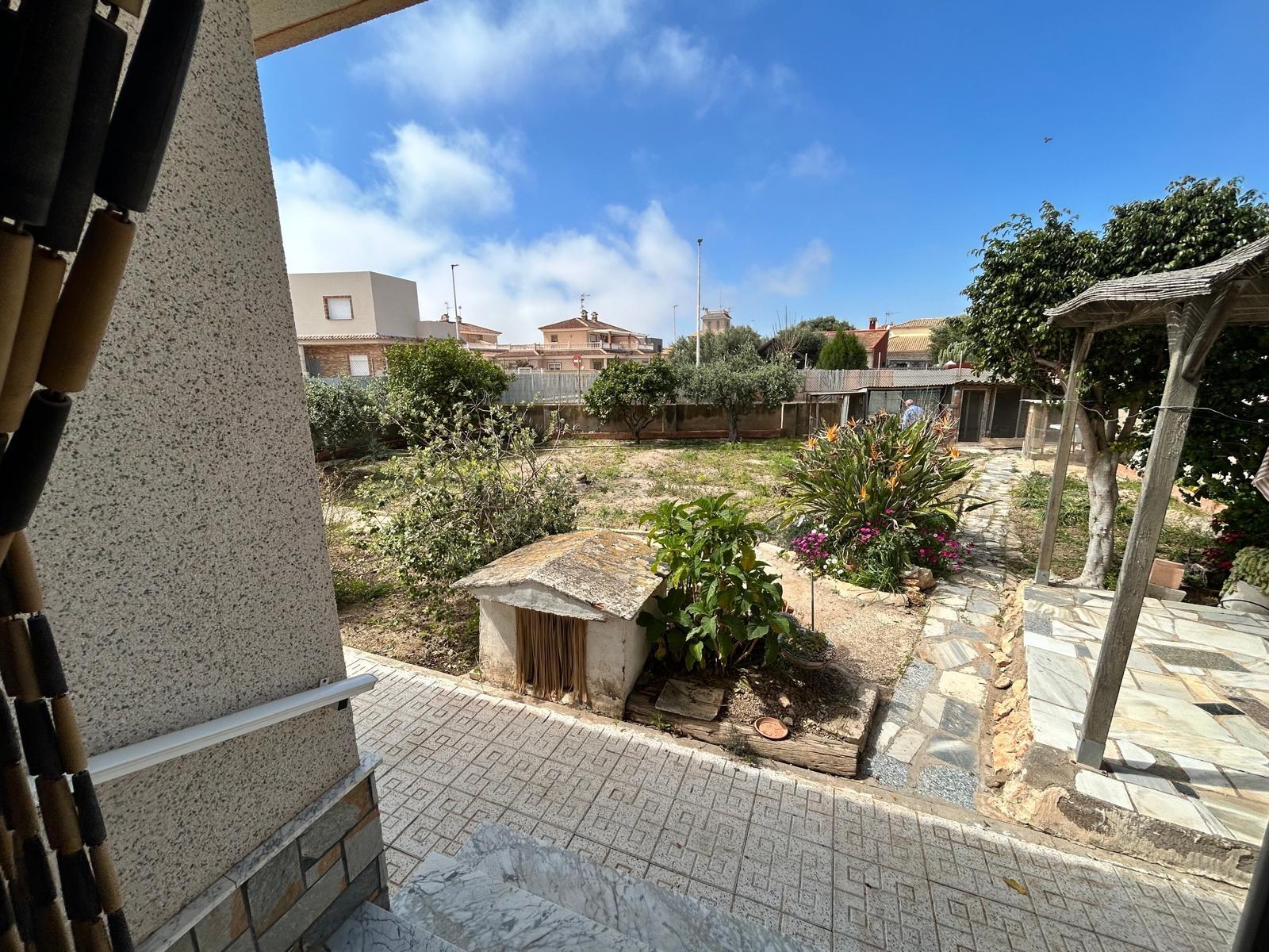 Living room in villa for sale in Los Alcazares