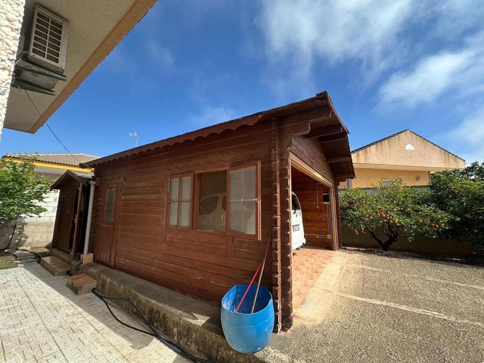 Pool area in villa for sale in Los Alcazares