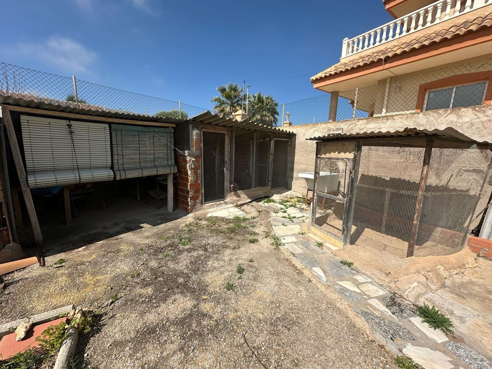 Exterior view in villa for sale in Los Alcazares