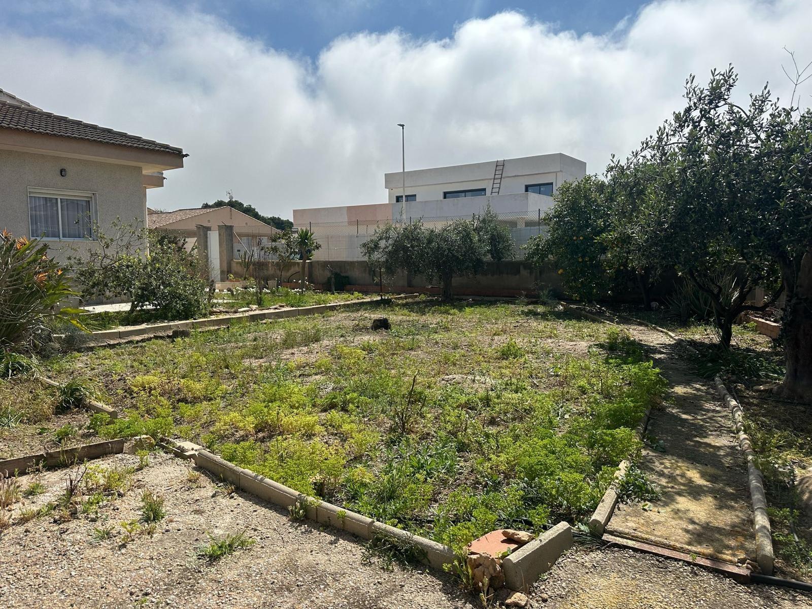 Master bedroom in villa for sale in Los Alcazares