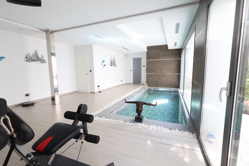 Exterior view in villa for sale in Javea