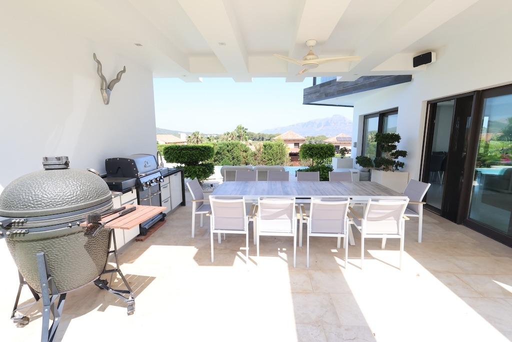 Garden in villa for sale in Javea
