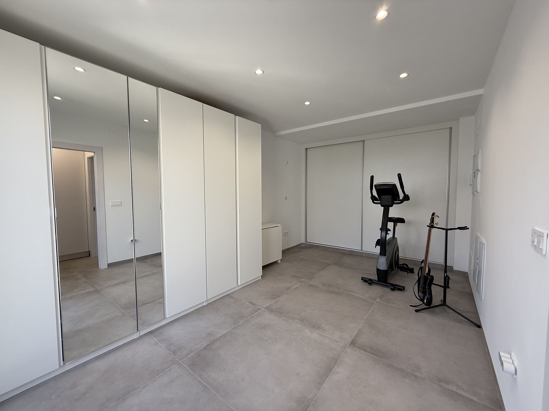Master bedroom in villa for sale in San Javier