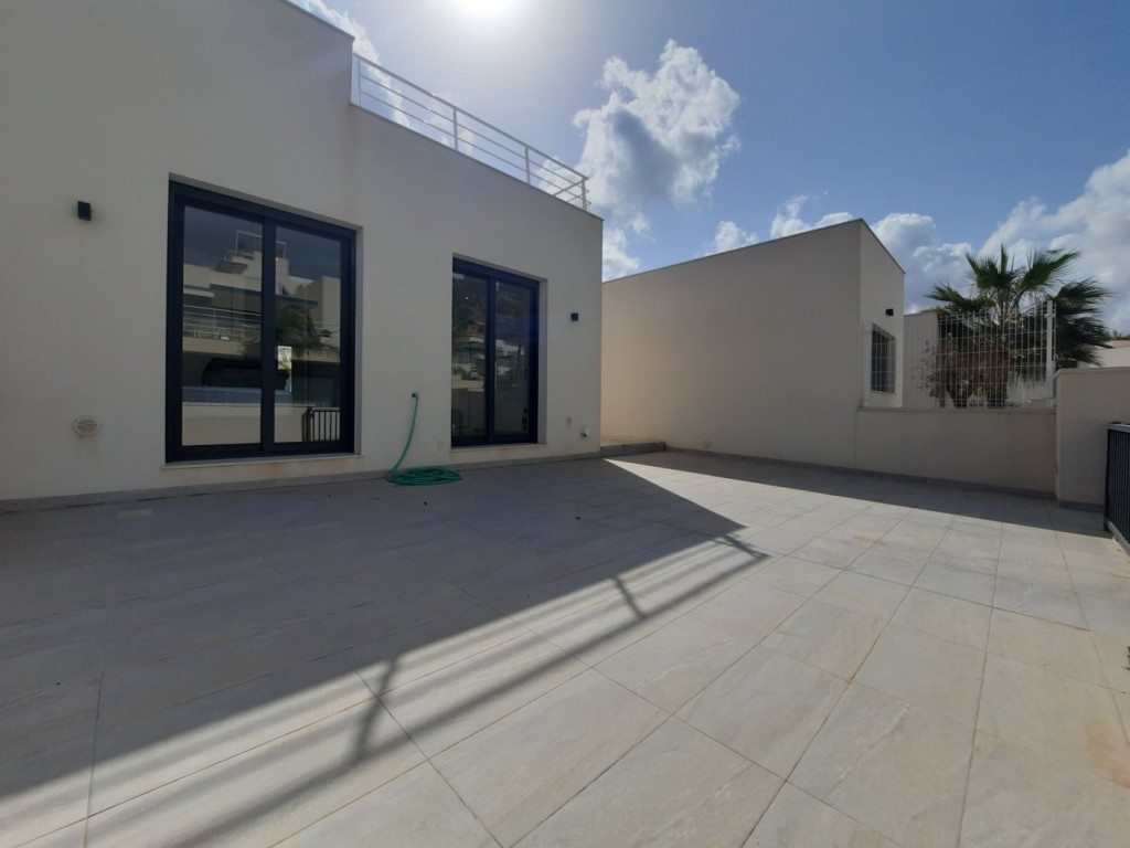 Pool area in villa for sale in San Miguel de Salinas