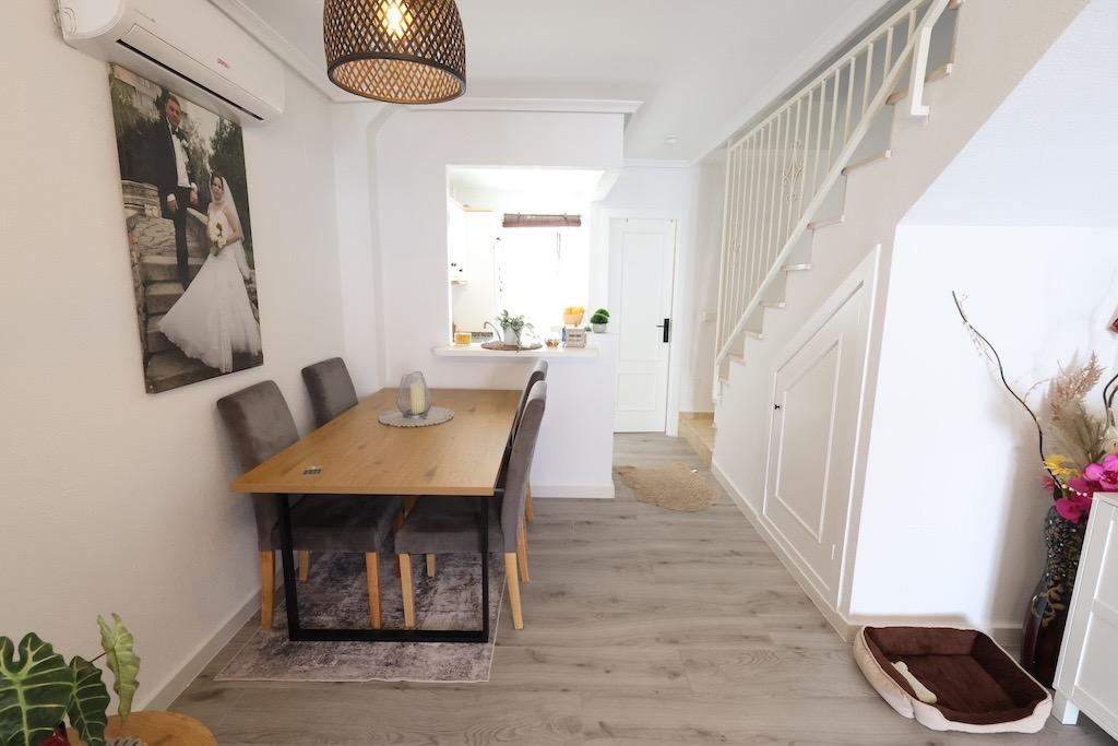 Exterior view in duplex for sale in Pilar de La Horadada