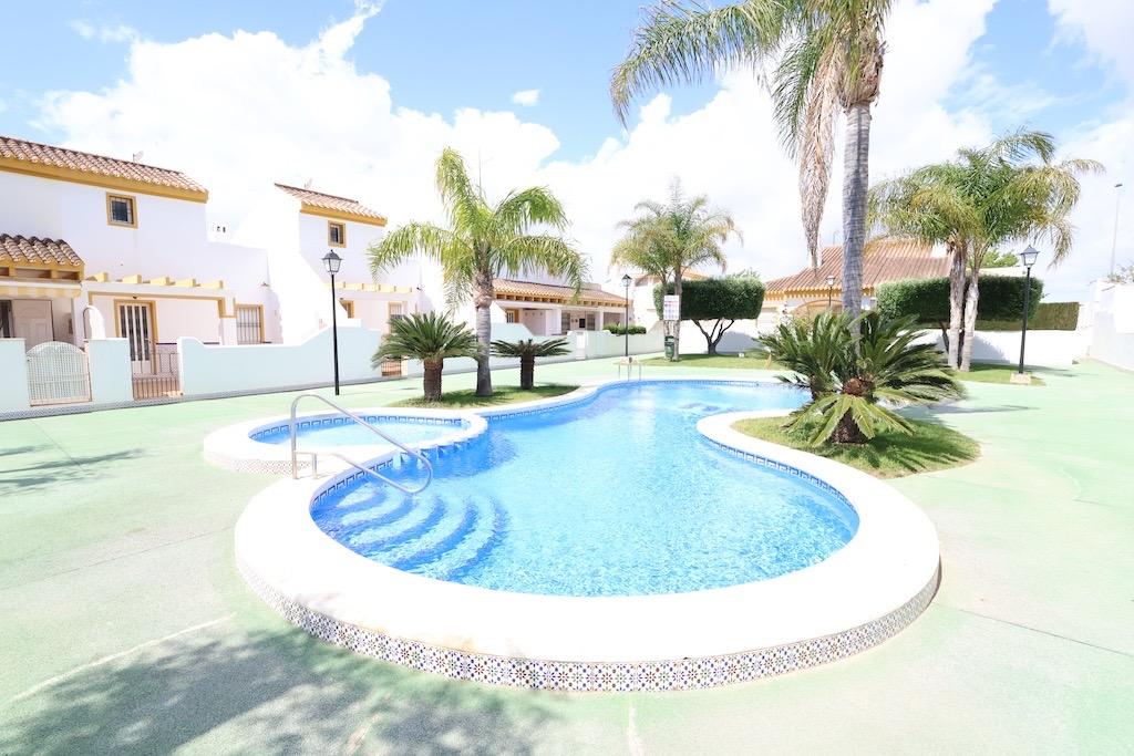 Dining area in duplex for sale in Pilar de La Horadada