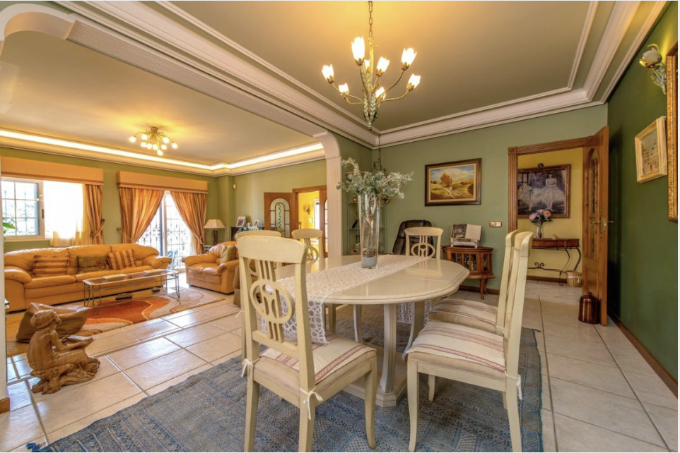 Living room in villa for sale in La Mata