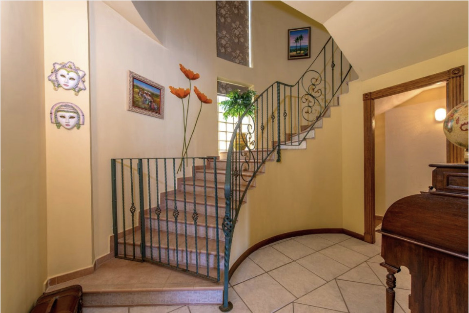 Living room in villa for sale in La Mata