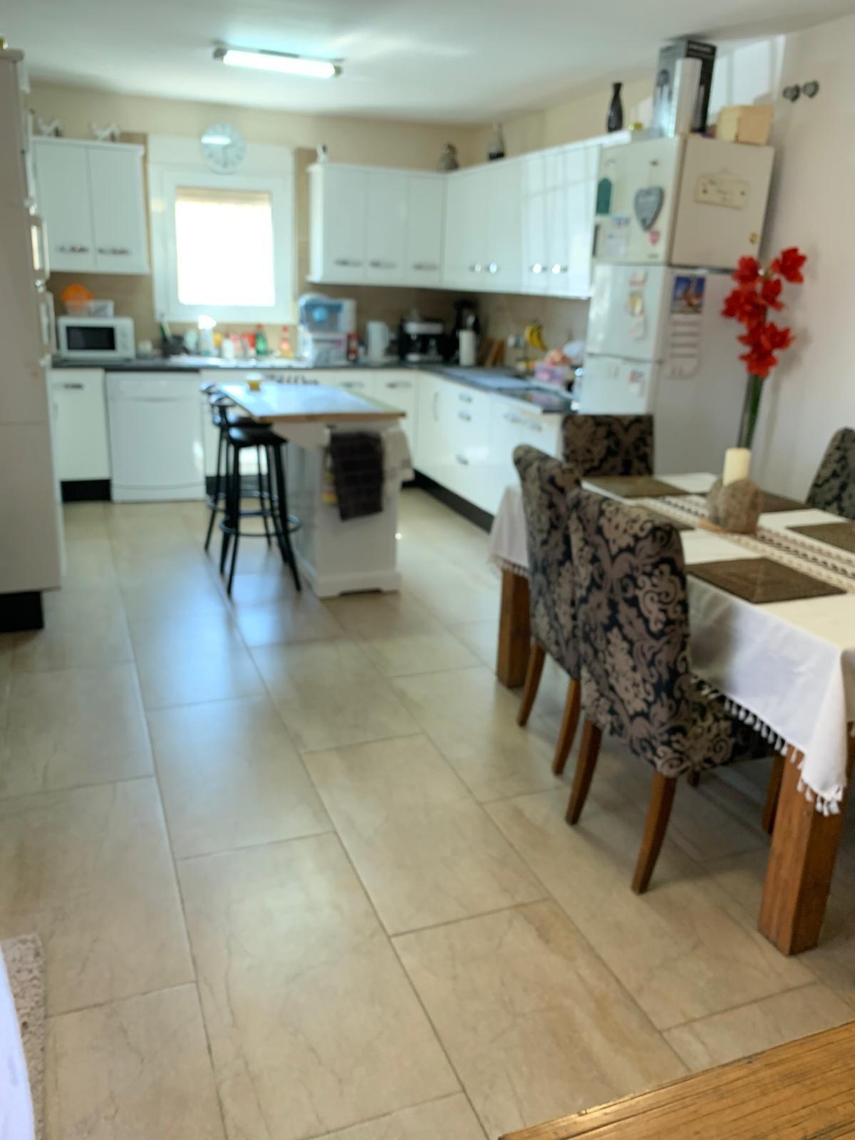 Bathroom in villa for sale in Torrevieja