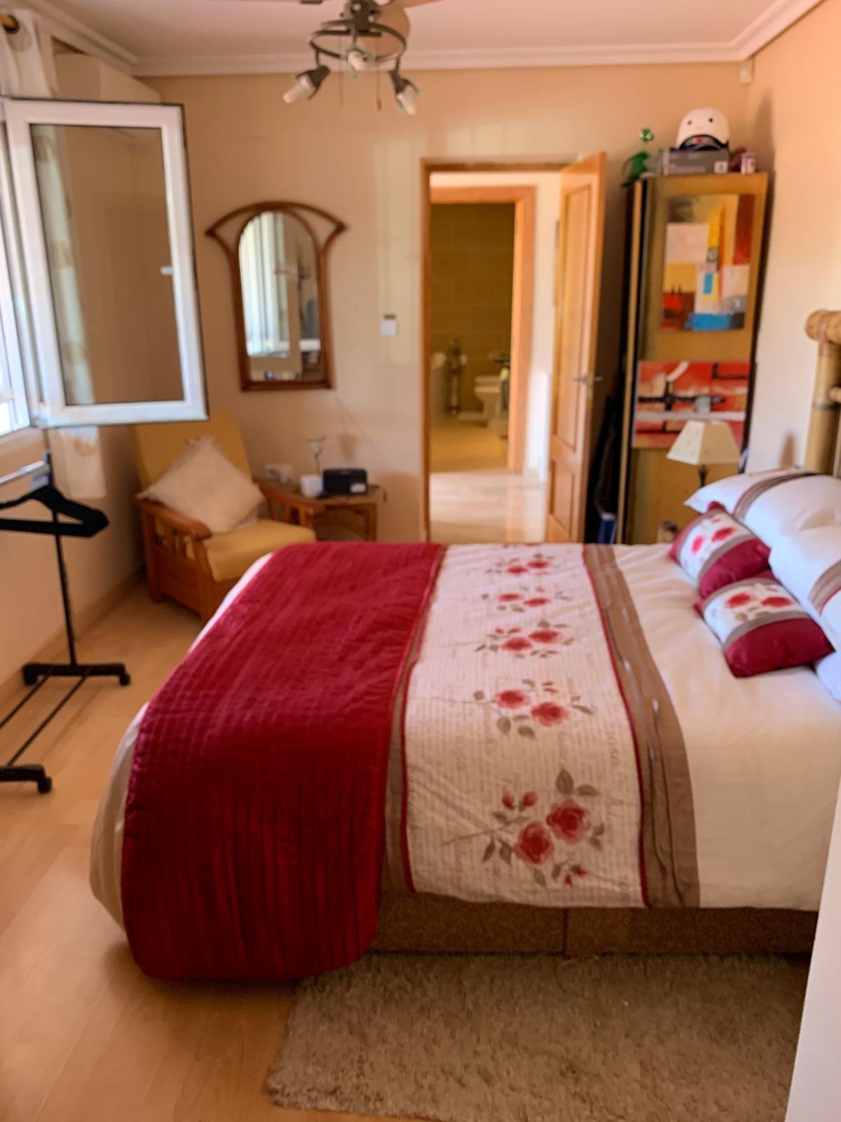Garden in villa for sale in Torrevieja
