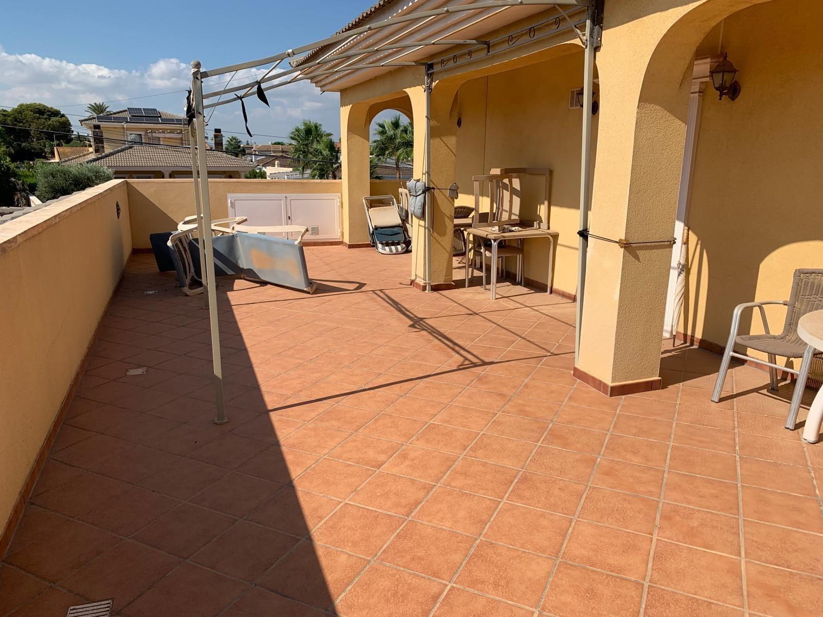 Garden in villa for sale in Torrevieja