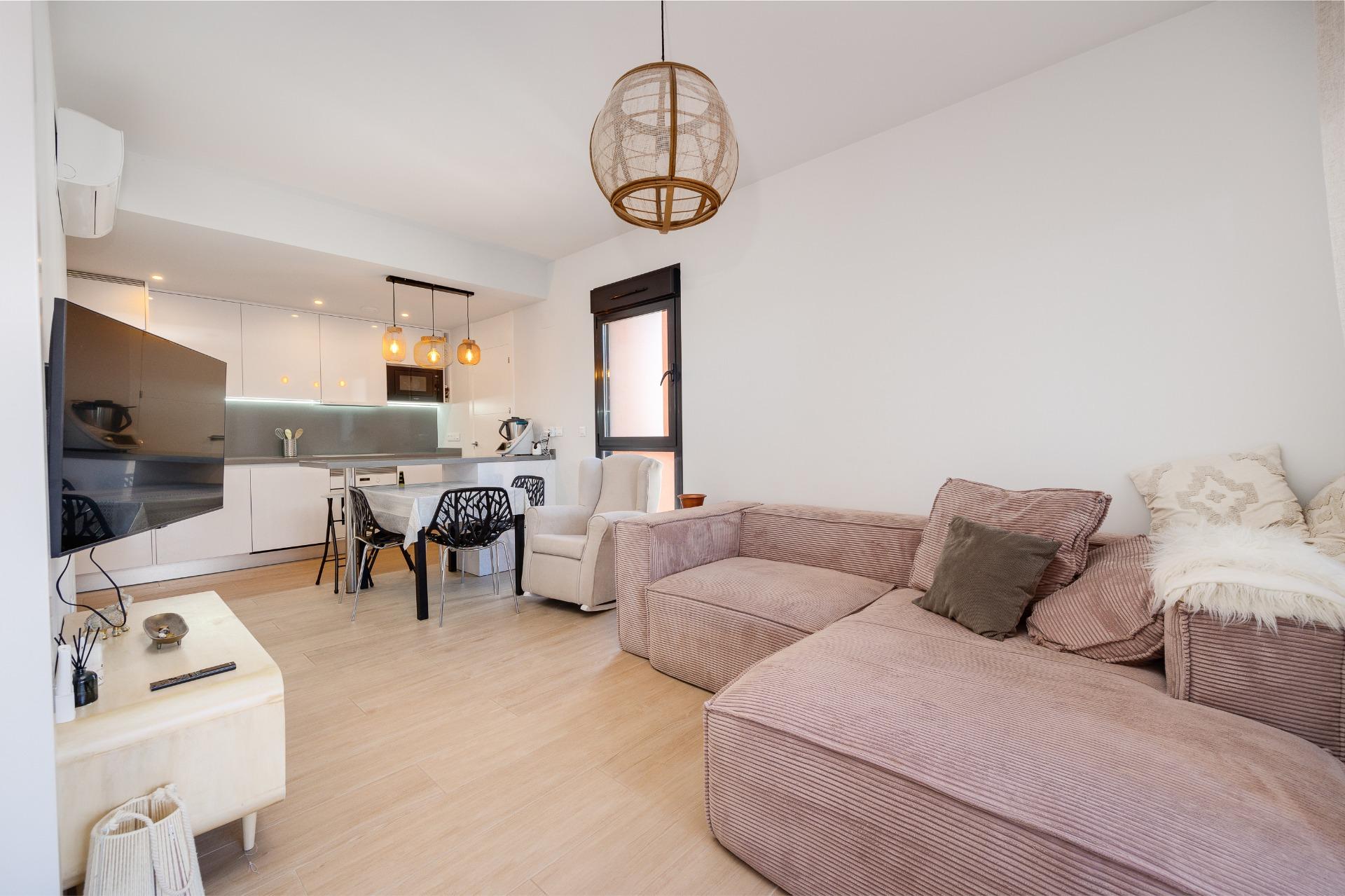 Bedroom in apartment for sale in Orihuela Costa