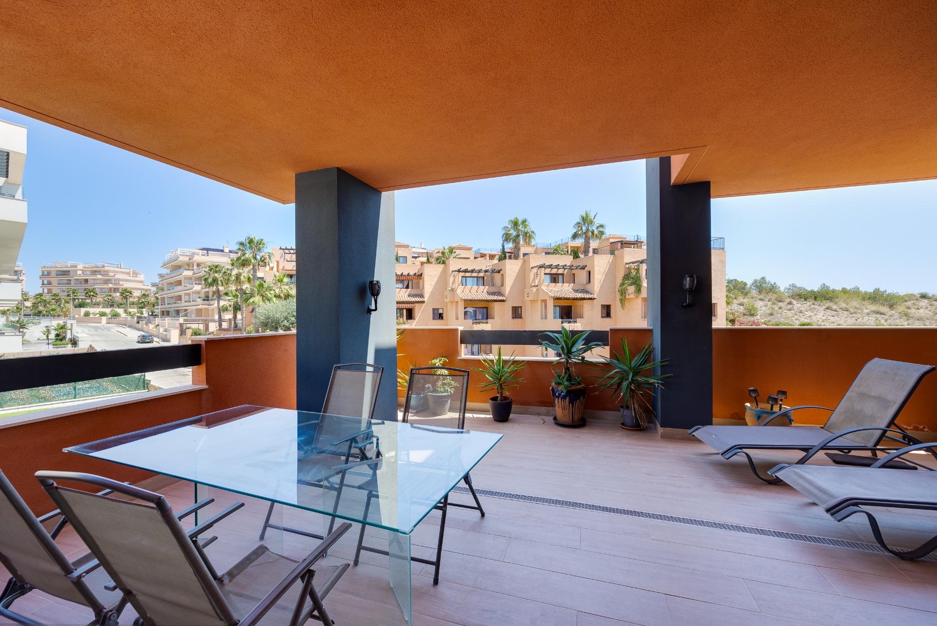 Dining area in apartment for sale in Orihuela Costa