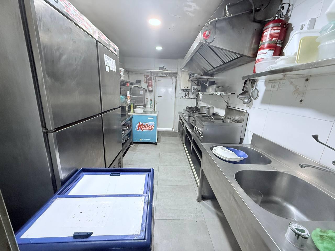 Kitchen in commercial for sale in Orihuela Costa
