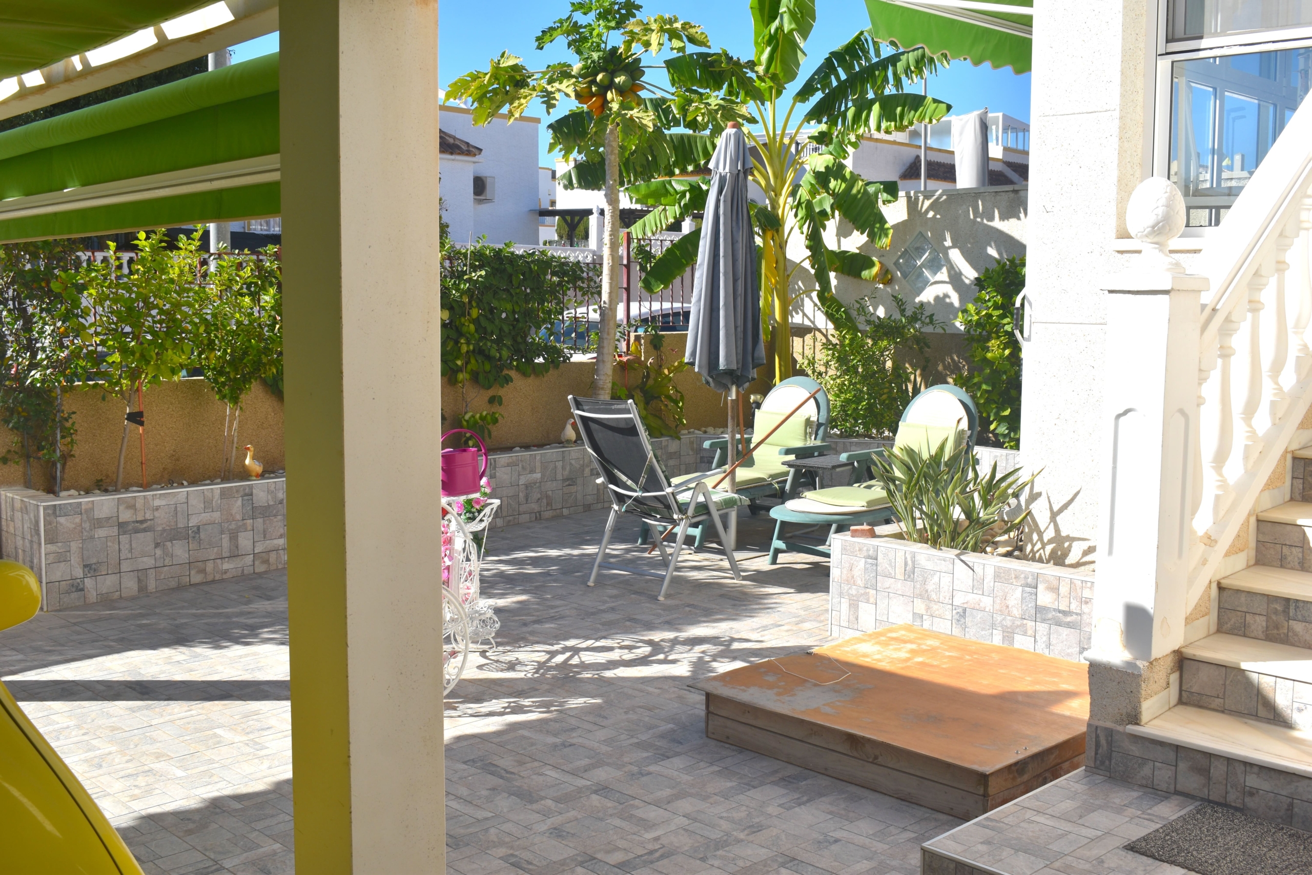 Terrace in villa for sale in San Fulgencio