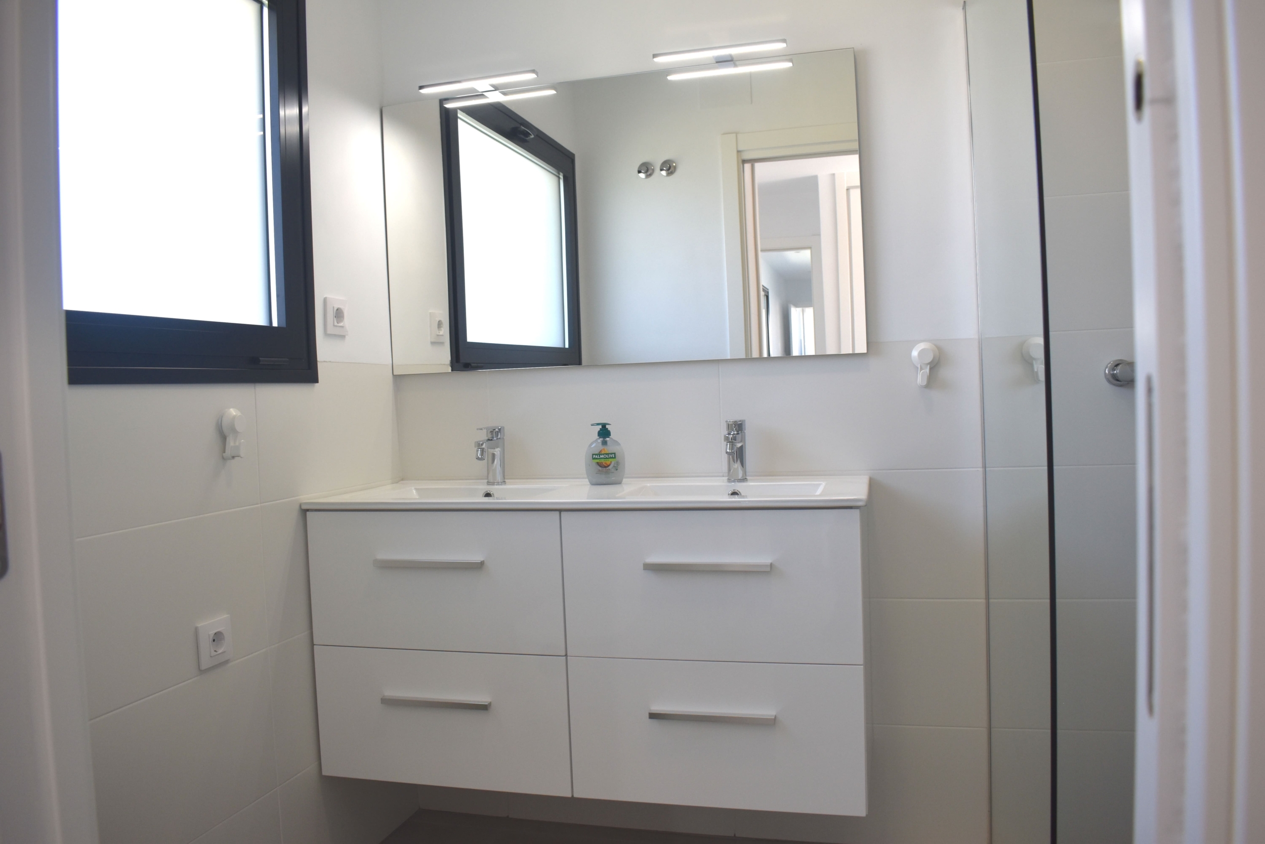 Bathroom in villa for sale in Calasparra
