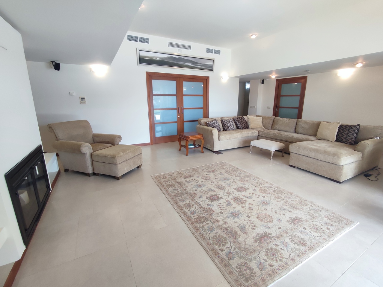 Master bedroom in villa for sale in Peraleja Golf