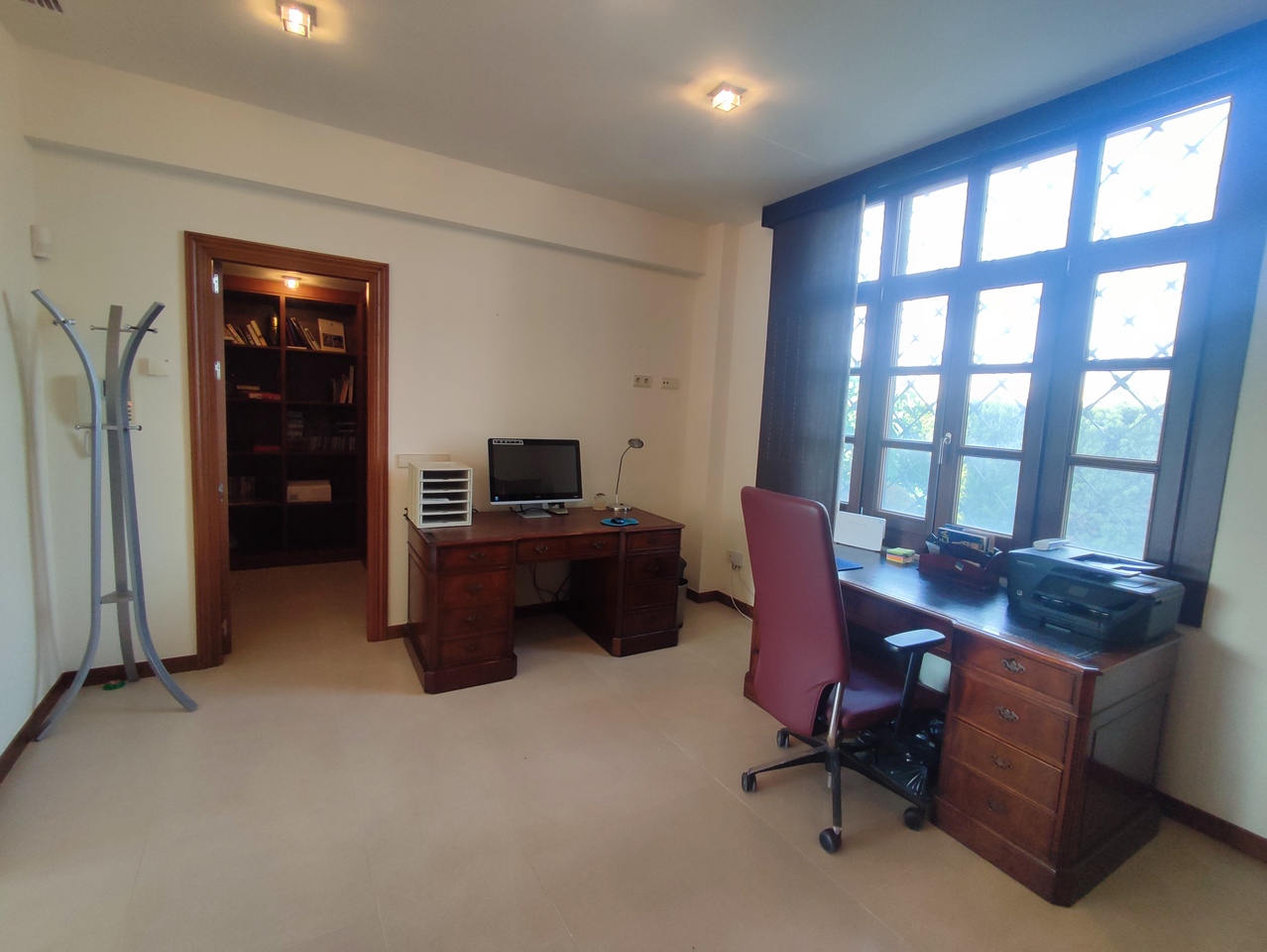 Master bedroom in villa for sale in Peraleja Golf