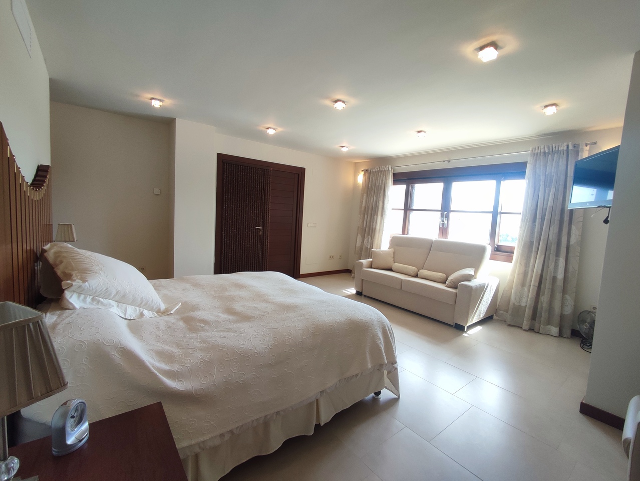 Bathroom in villa for sale in Peraleja Golf