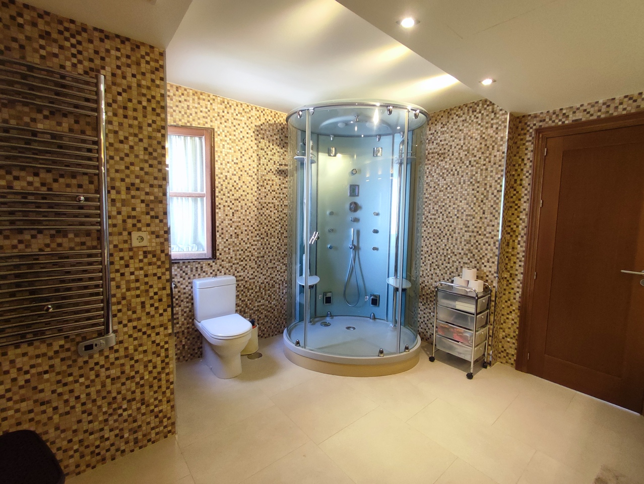Bedroom in villa for sale in Peraleja Golf