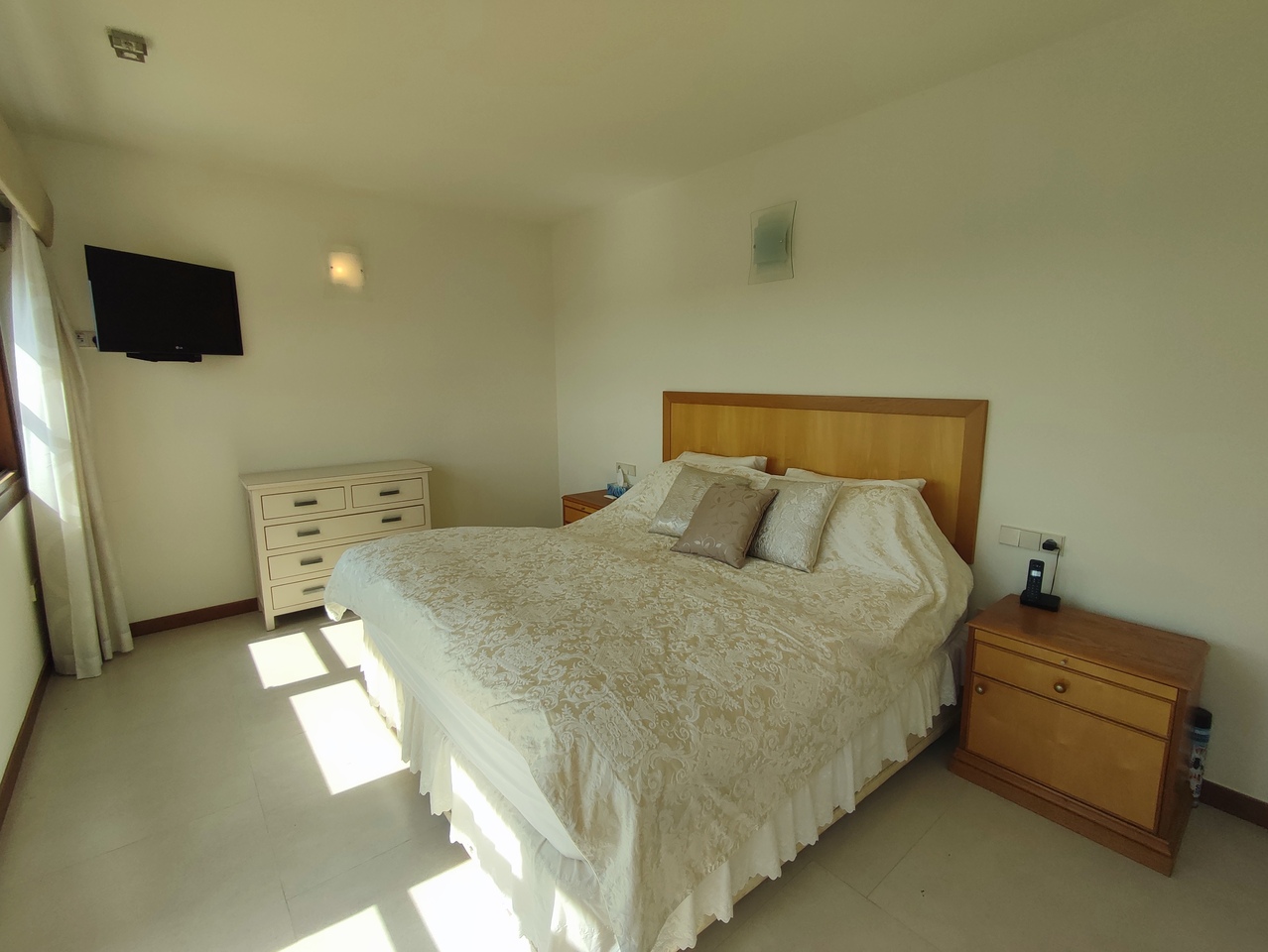 Bathroom in villa for sale in Peraleja Golf