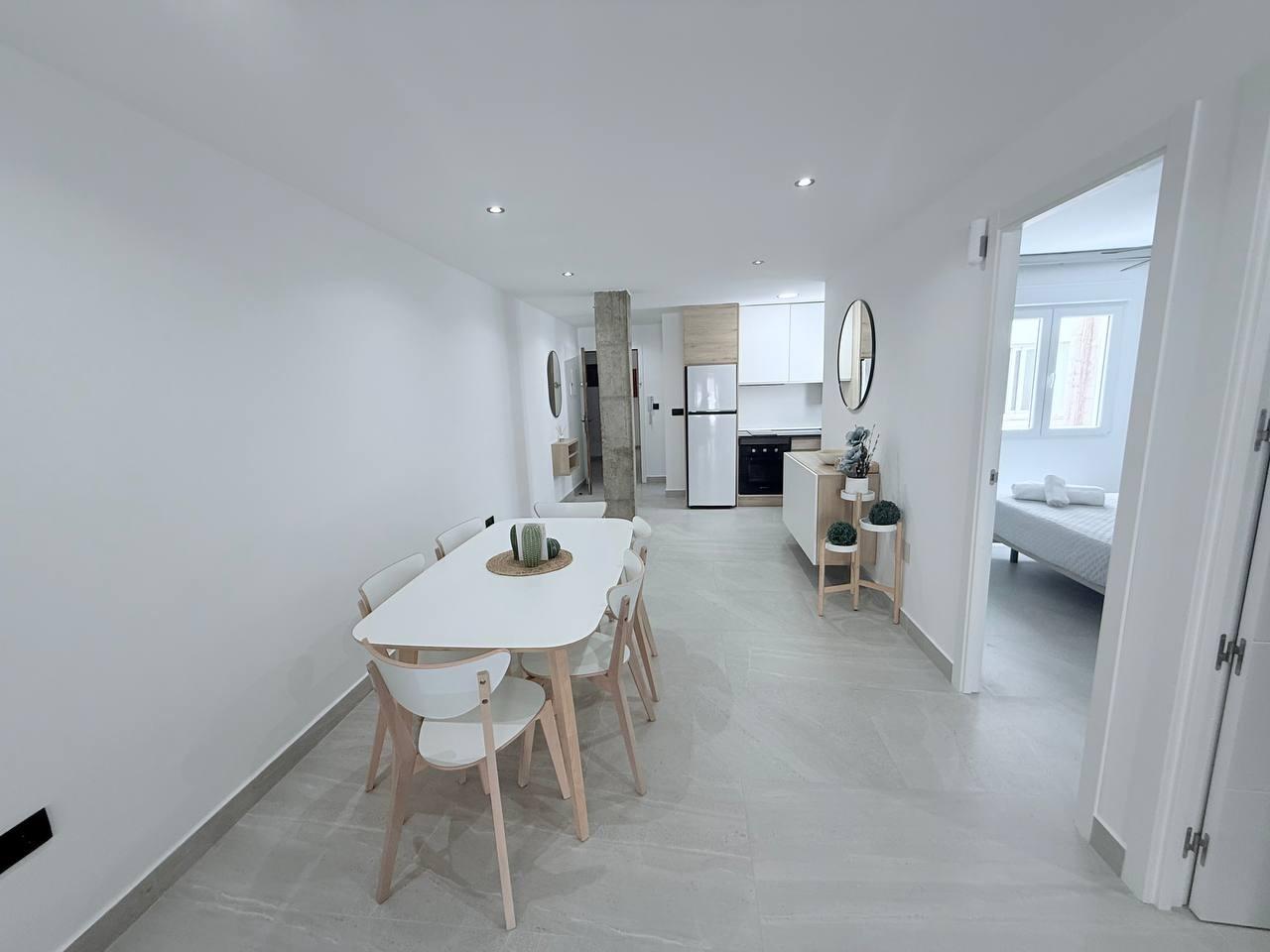 Bedroom in apartment for sale in Torrevieja
