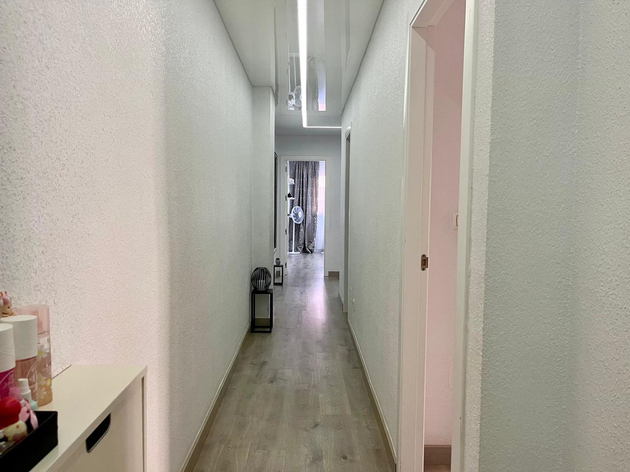 Bedroom in apartment for sale in Torrevieja