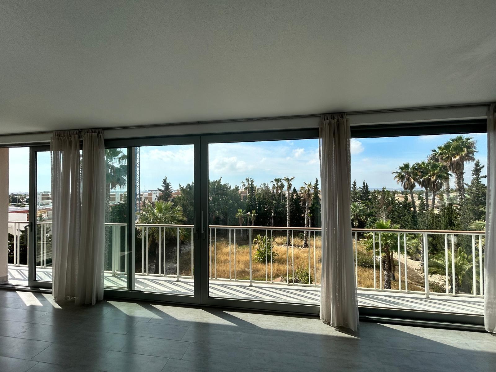 Dining area in villa for sale in Ciudad Quesada