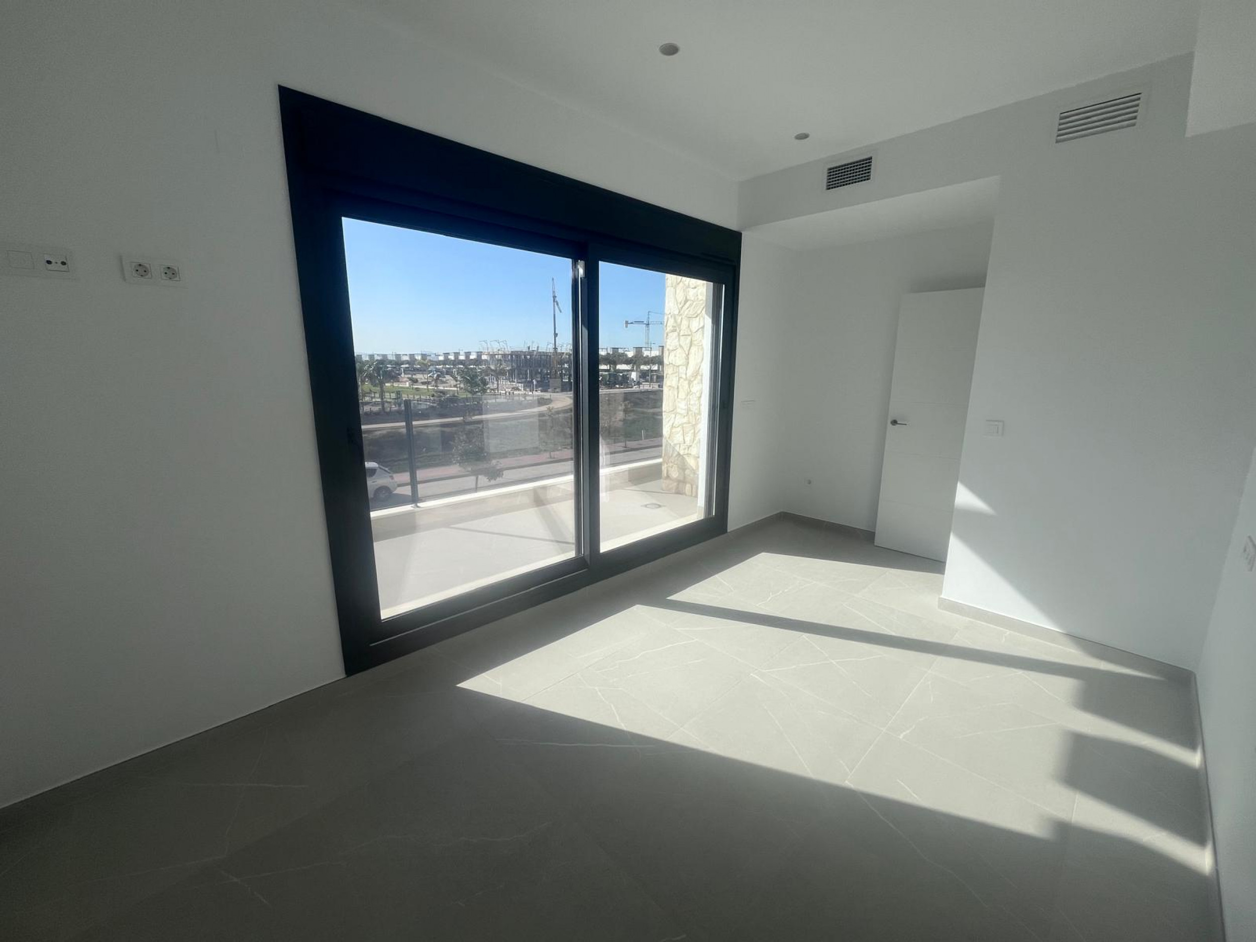 Bathroom in villa for sale in Torre Pacheco