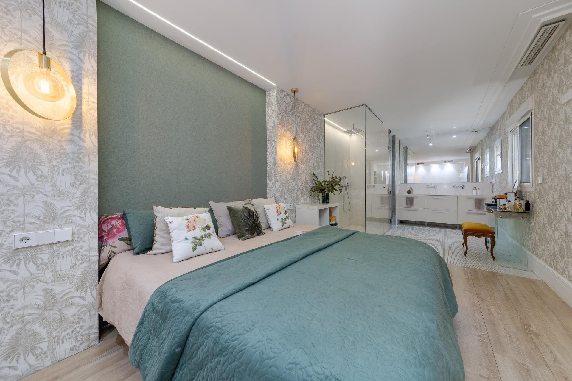 Living room in apartment for sale in Torrevieja