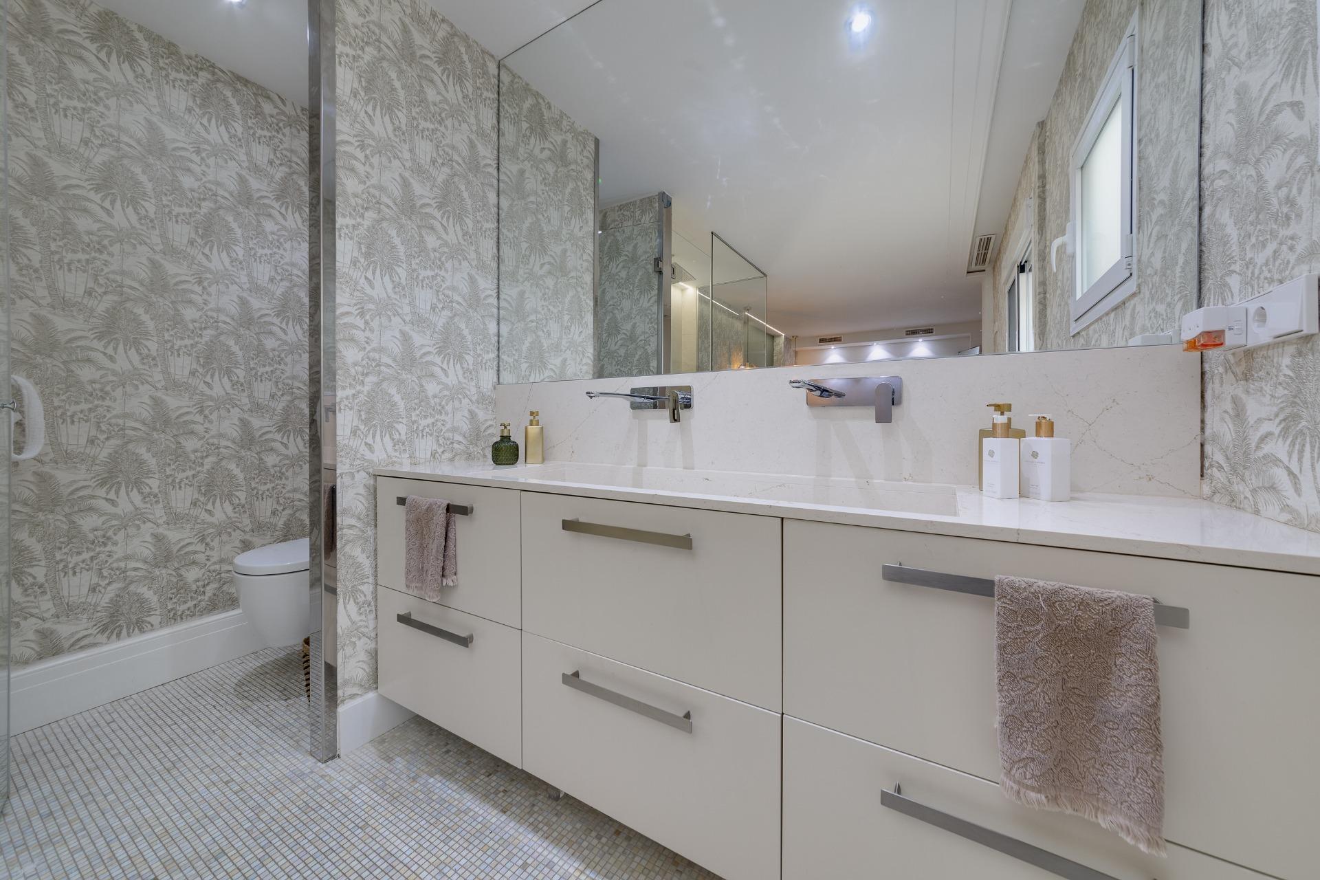 Pool area in apartment for sale in Torrevieja
