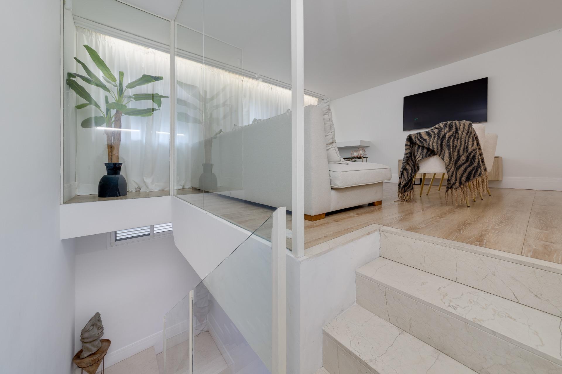 Terrace in apartment for sale in Torrevieja