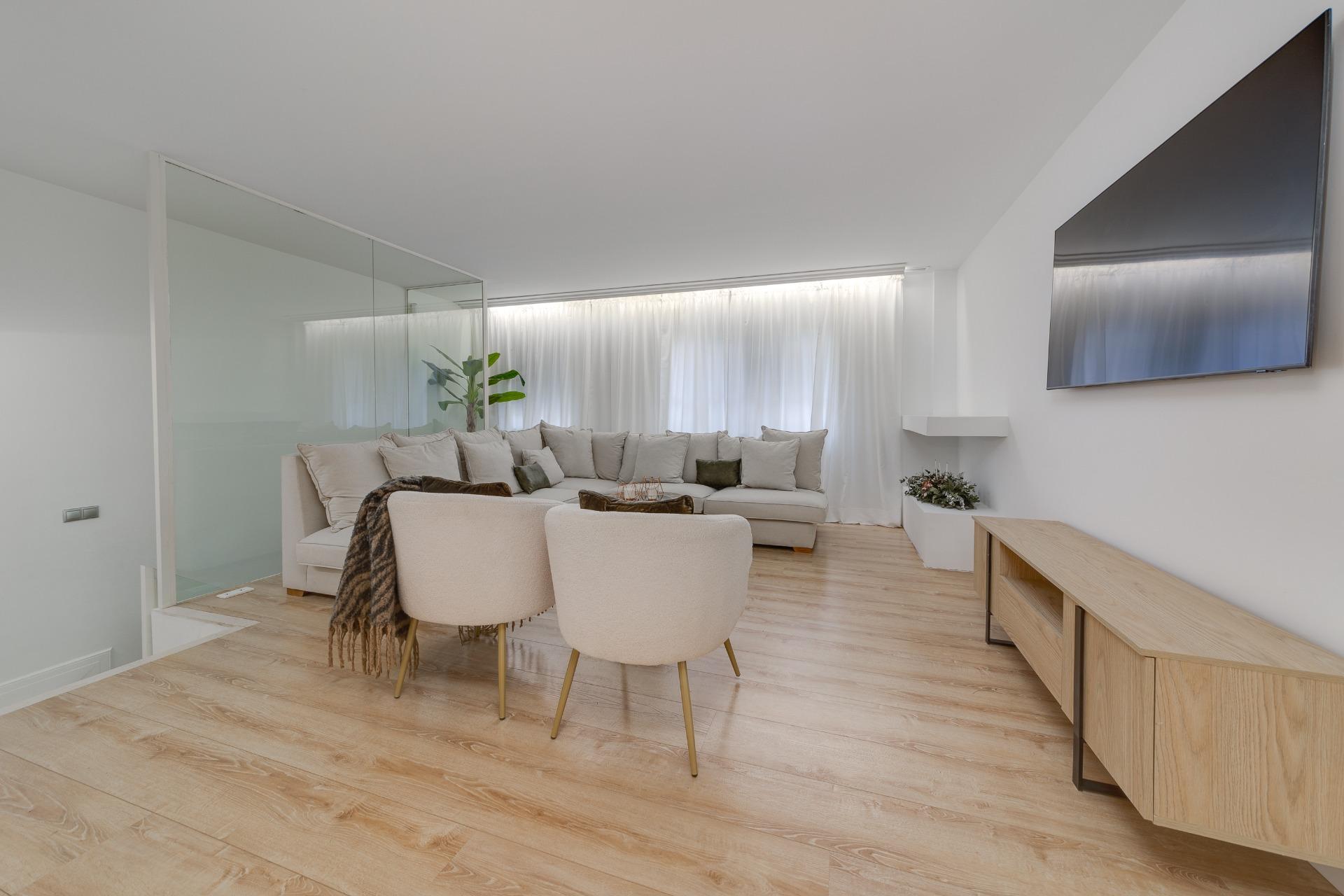 Terrace in apartment for sale in Torrevieja