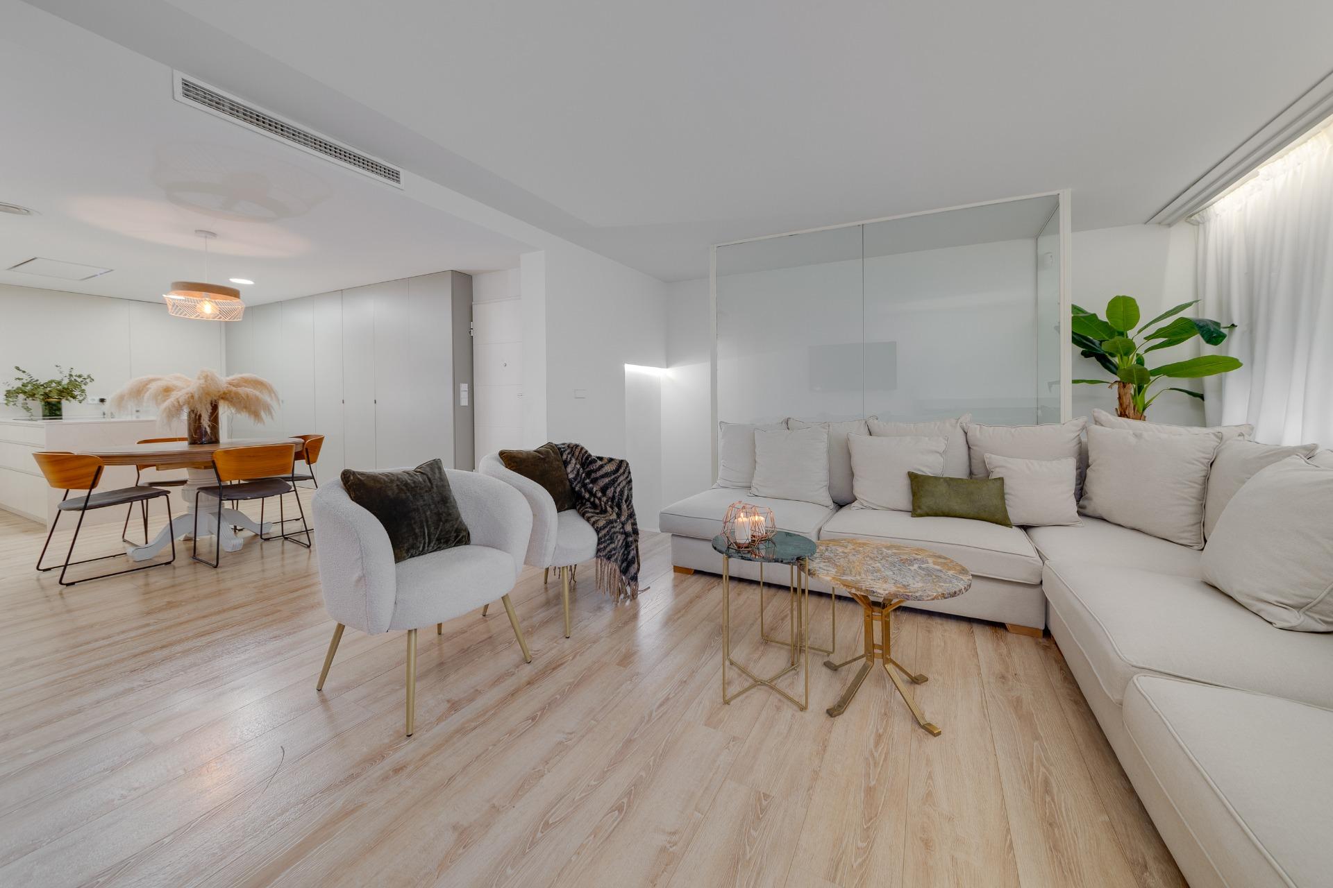 Pool area in apartment for sale in Torrevieja