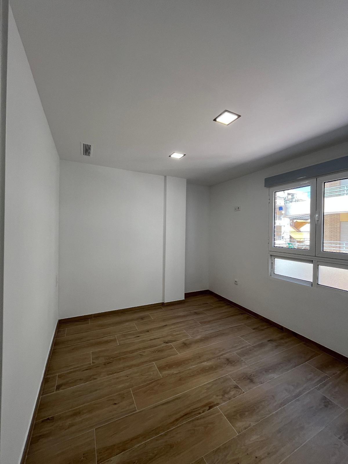 Master bedroom in apartment for sale in Torrevieja