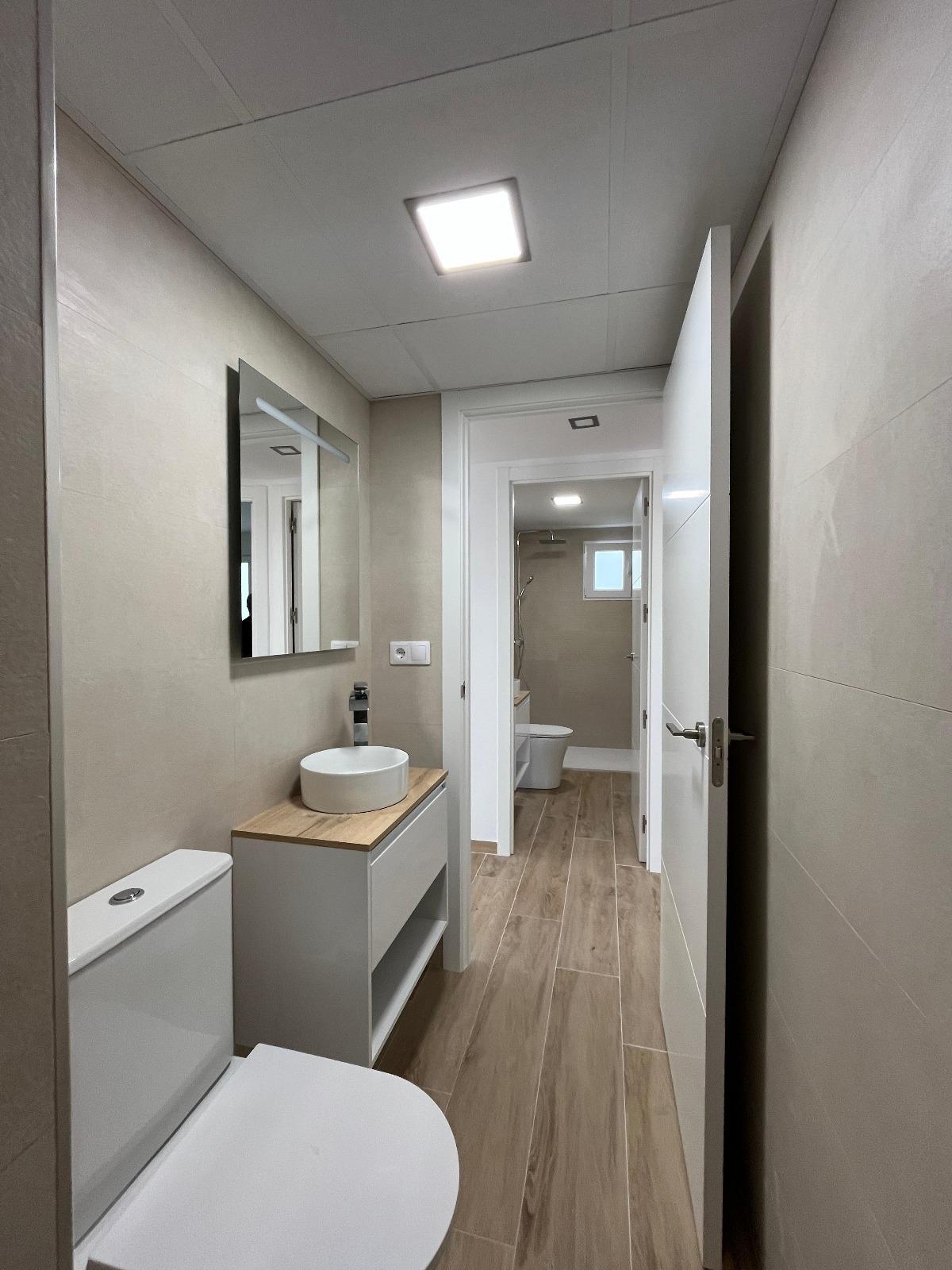Bedroom in apartment for sale in Torrevieja