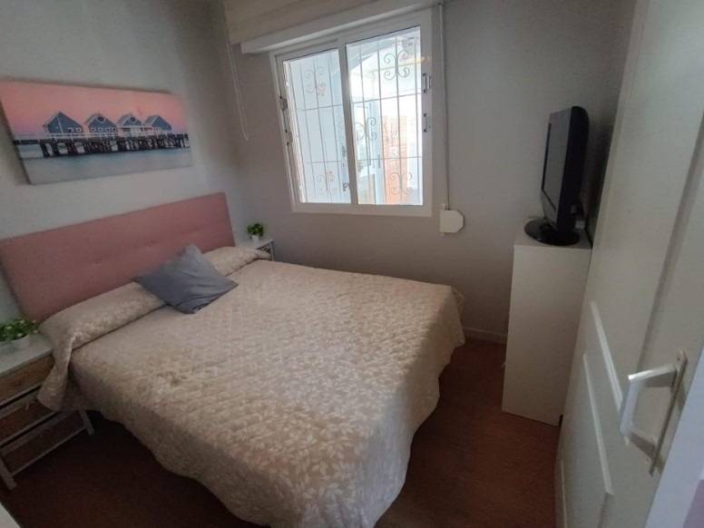 Master bedroom in apartment for sale in Torrevieja