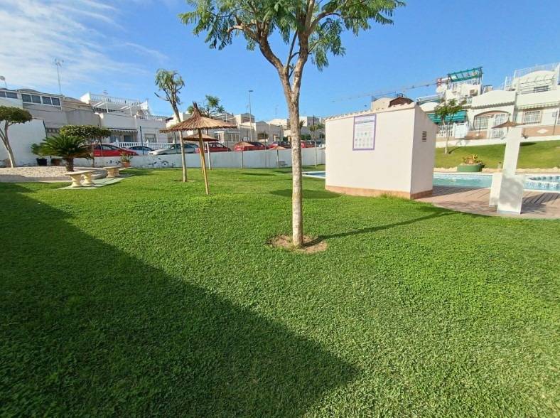 Kitchen in apartment for sale in Torrevieja
