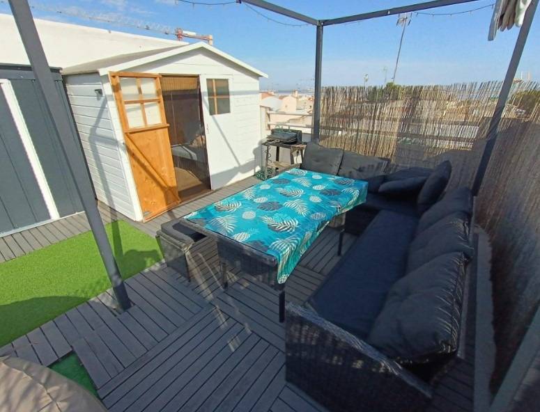 Master bedroom in apartment for sale in Torrevieja